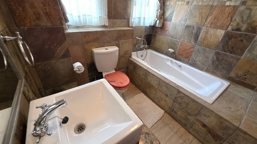 4 Bedroom Property for Sale in Leloko North West